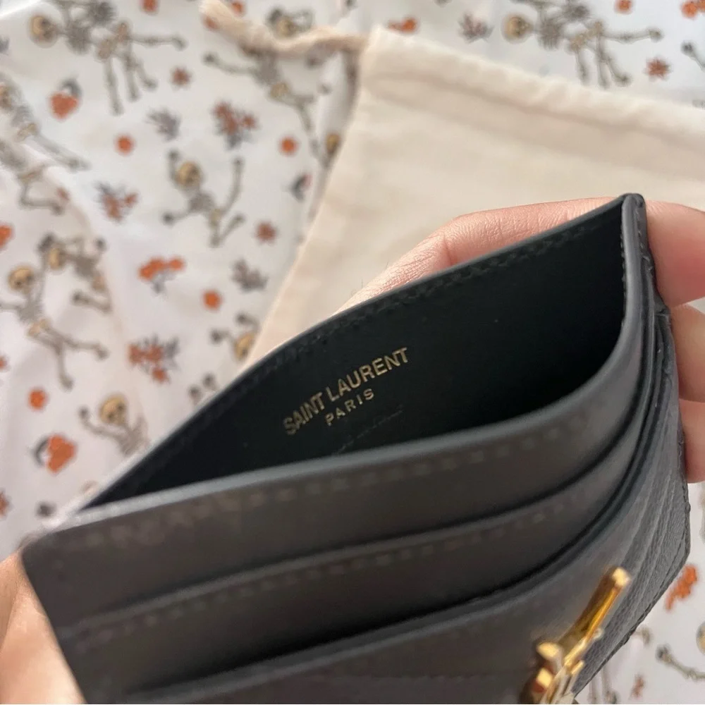 YSL Yves Saint Laurent Cassandre Matelassé Card Case in Grey Grain Leather - Picture 5 of 6